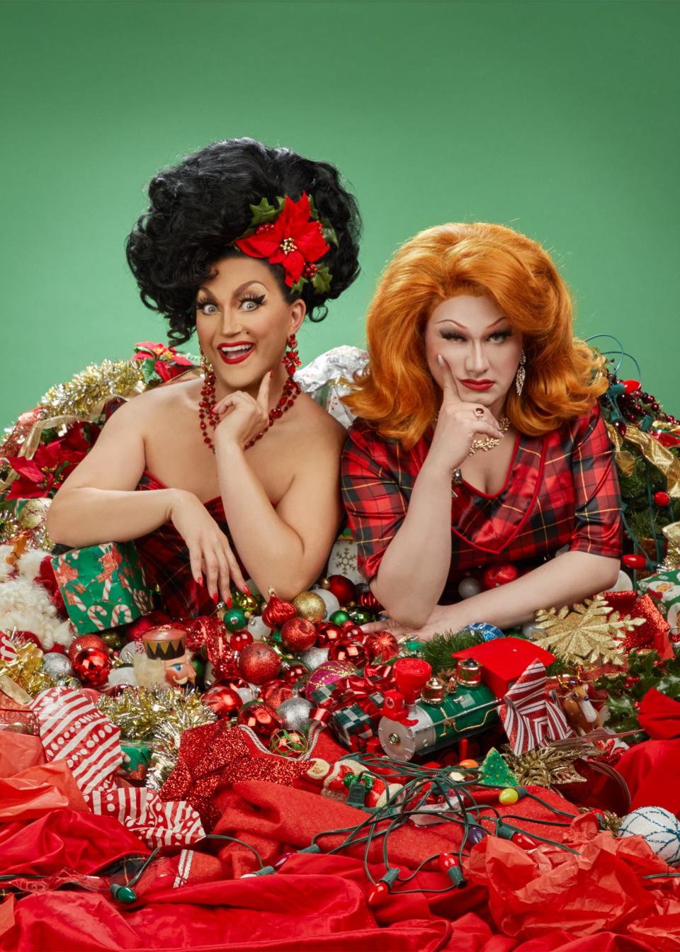 Drag queens BenDelaCreme and Jinkx Monsoon make the holidays merry and gay at the Paramount.