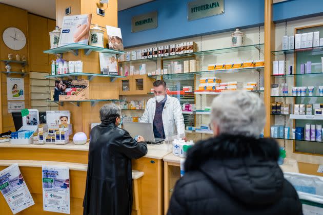 Eighty-year-old ladies await the reservation of the anticovid vaccine in the De Candia Pharmacy in Molfetta on February 12, 2021.
The afternoon of 11 February was the first day to book the anti-Covid vaccine for the over 80s.
The ASL system is constantly going haywire and queues form in front of pharmacies.
On the first day of activation of the service, 22,300 bookings were made throughout Puglia, equal to 10 per cent of recipients. After 4.30 pm the Cup system also went slowly (Photo by Davide Pischettola/NurPhoto via Getty Images) (Photo: NurPhoto via Getty Images)