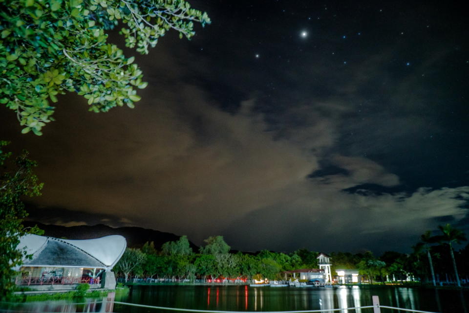 台東最美星空-關山親水公園。   圖：台東縣政府／提供