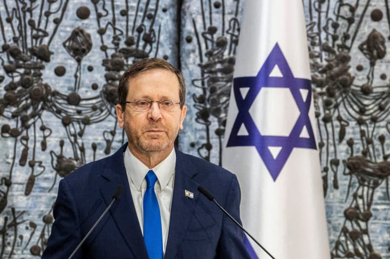 Israeli President Isaac Herzog speaks at the presidential residence in Jerusalem. Ilia Yefimovich/dpa