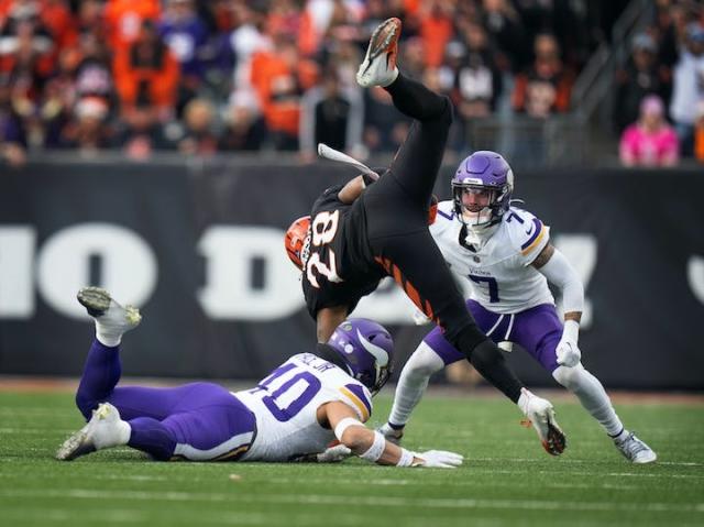 Jake Browning shines again for Bengals, rallying them to 27-24 overtime win  over Vikings