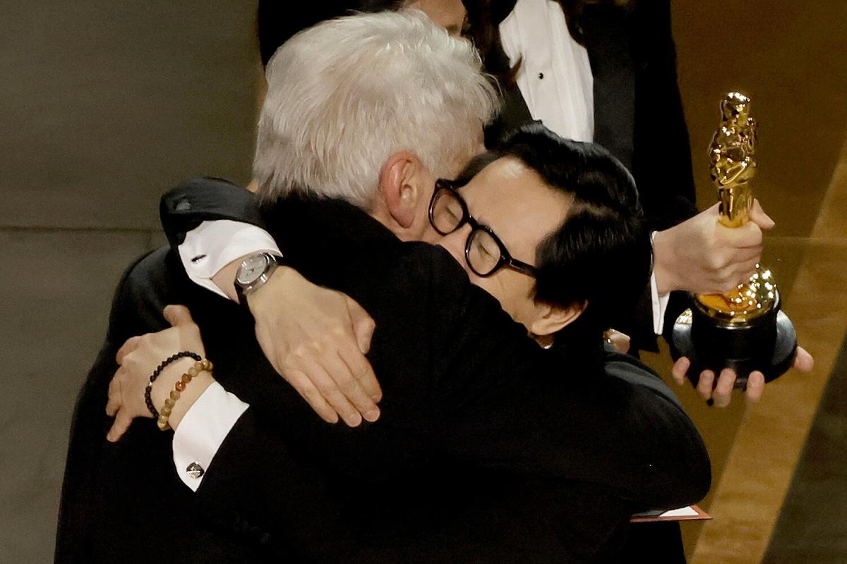 Ke Huy Quan and Harrison Ford Reunite Onstage at Oscars 2023 as