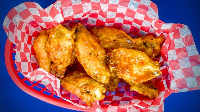 Sticky wings