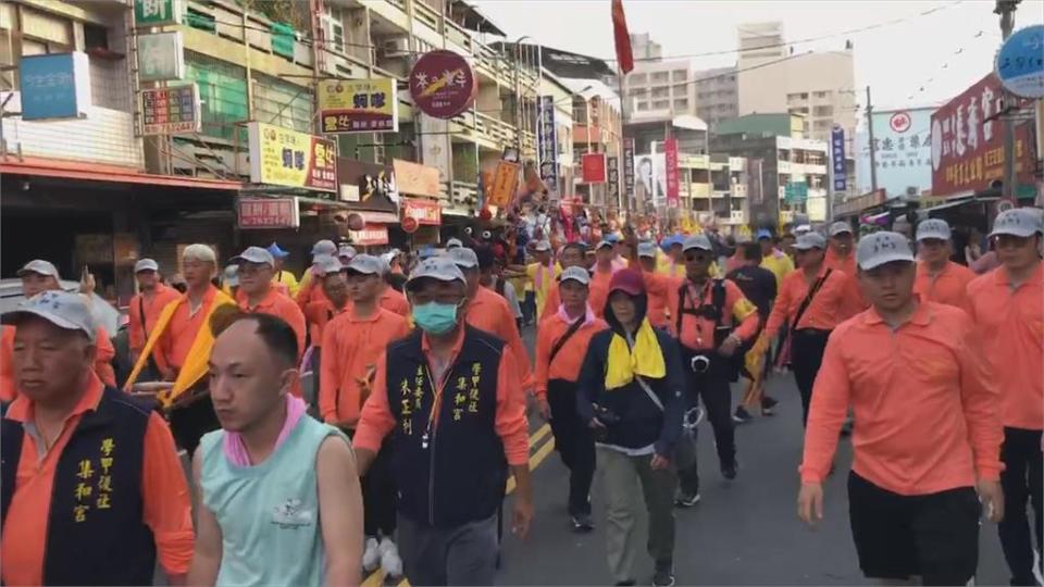 國家重要民俗「學甲上白礁」登場　全台唯一人力扛抬蜈蚣陣風光出陣