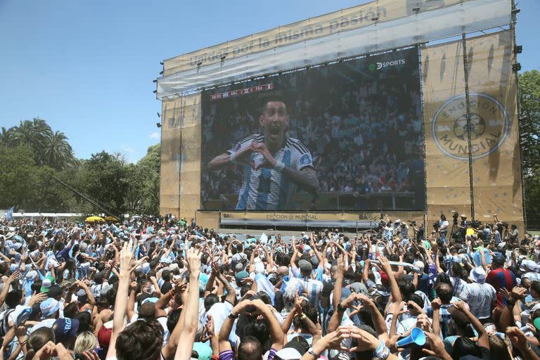  El festejo en Palermo del gol de Ángel Di María