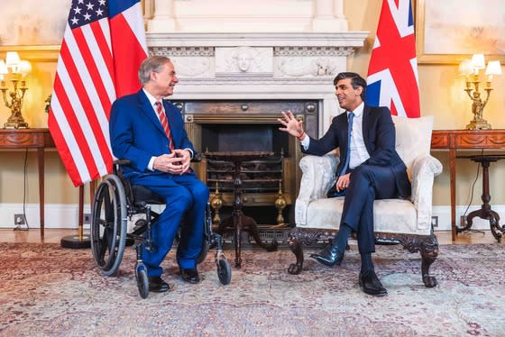 Abbott talks with United Kingdom Prime Minister Rishi Sunak about the partnership Texas and the UK share. (Governor’s Office photo)