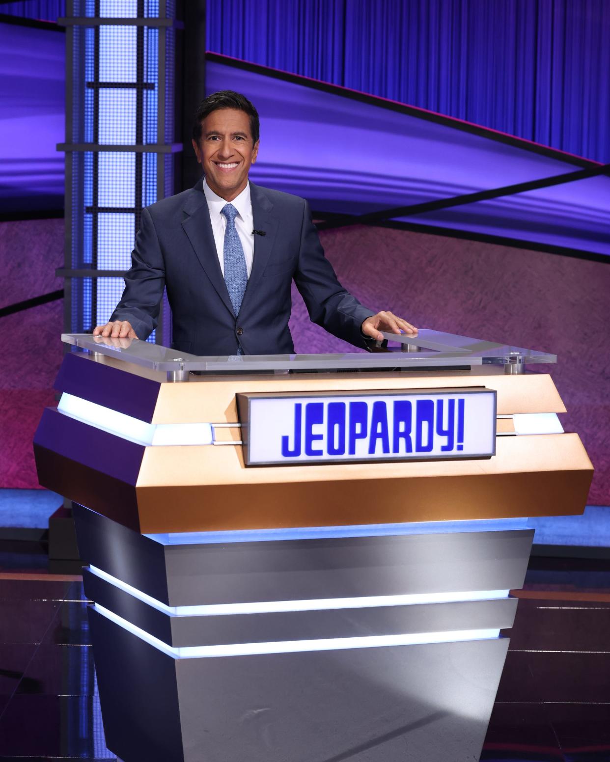 Dr. Sanjay Gupta takes his turn guest-hosting "Jeopardy!"