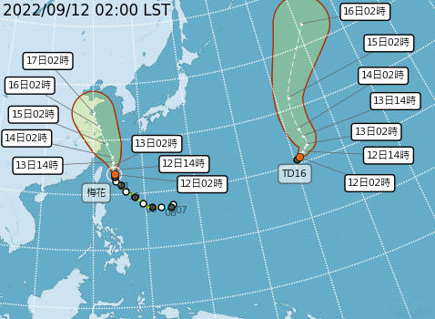梅花颱風（左）清晨5時的中心位置，在台北的東南東方約300公里海面上，正以每小時7公里速度，向北進行；而日本附近再有熱帶性低氣壓形成。&nbsp;&nbsp;&nbsp;圖：中央氣象局/提供