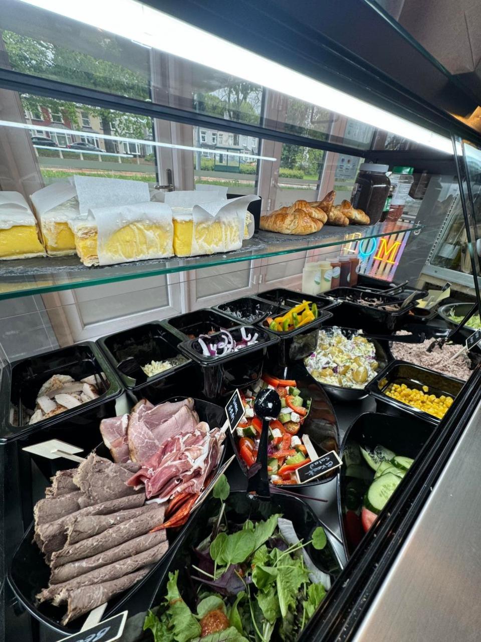 South Wales Argus: Inside Deli by Tommys 