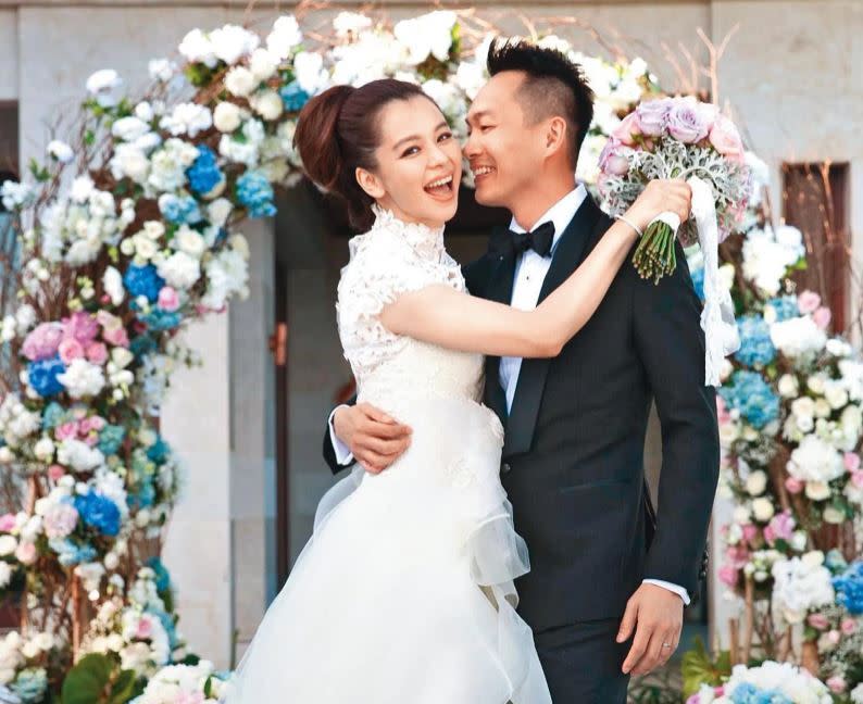 徐若瑄（左）和李雲峰（右）攜手度過許多危機仍離婚。（圖／銀魚音樂提供）