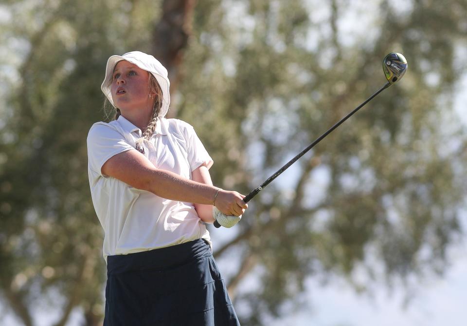 Joanna Crist of La Quinta tees off on the 10th hole of the Palmer Course at Mission Hills Country Club during the Desert Empire League girls golf finals in Rancho Mirage, Calif., Oct. 17, 2023.