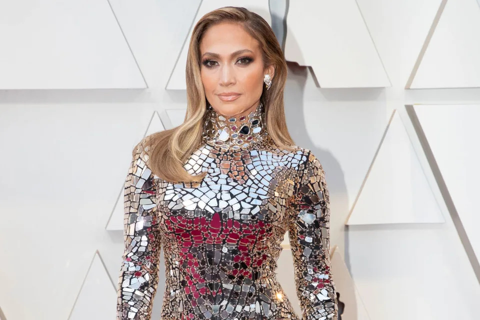 Jennifer Lopez shares sexy photo from Hustlers movie