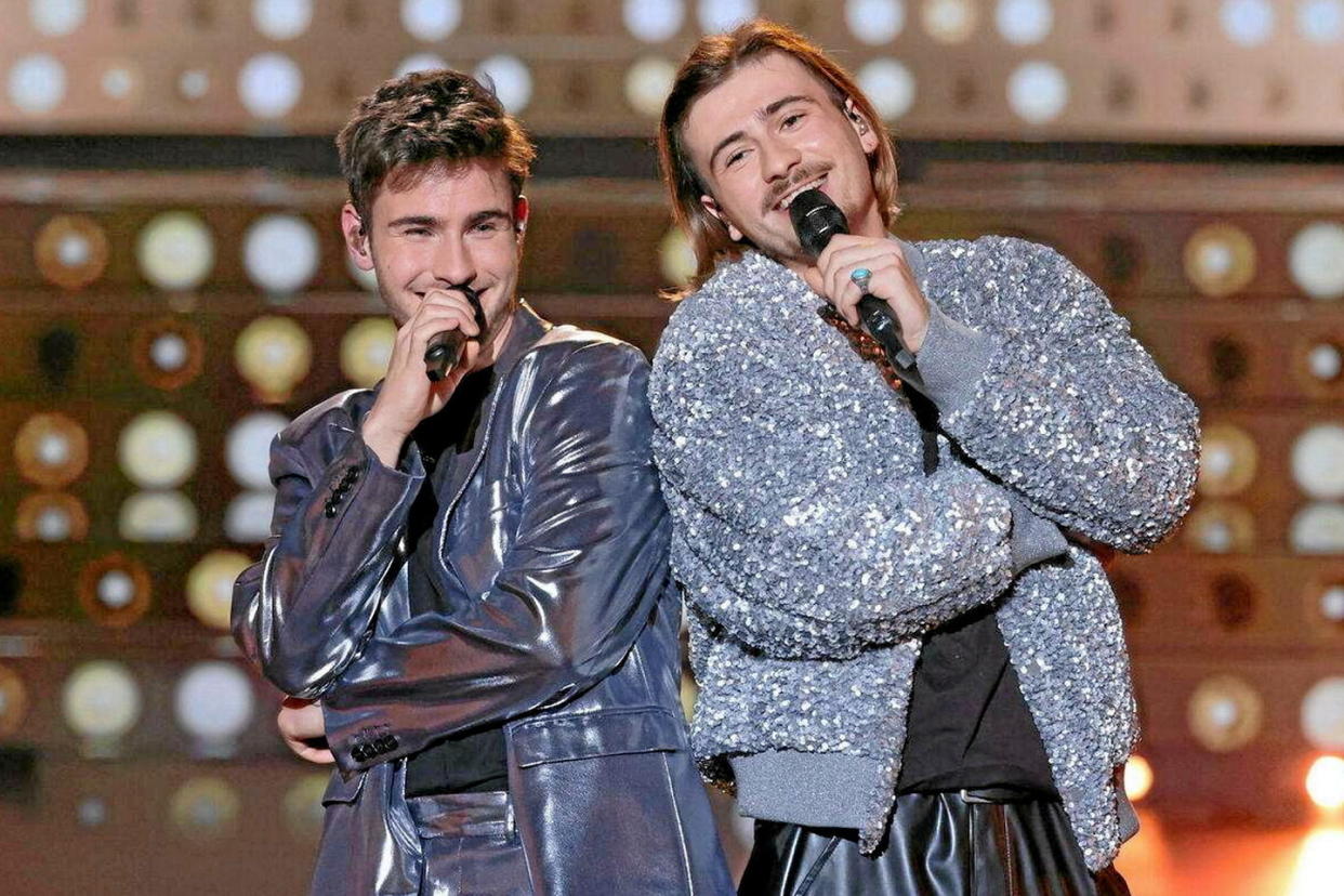 Les deux finalistes de la « Star Academy », Pierre (à droite) et Julien.   - Credit:Laurent VU / Laurent VU