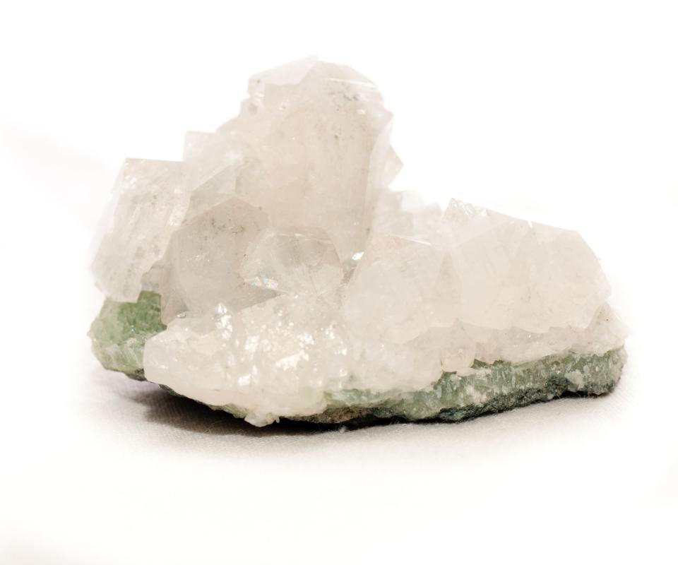 Apophylite