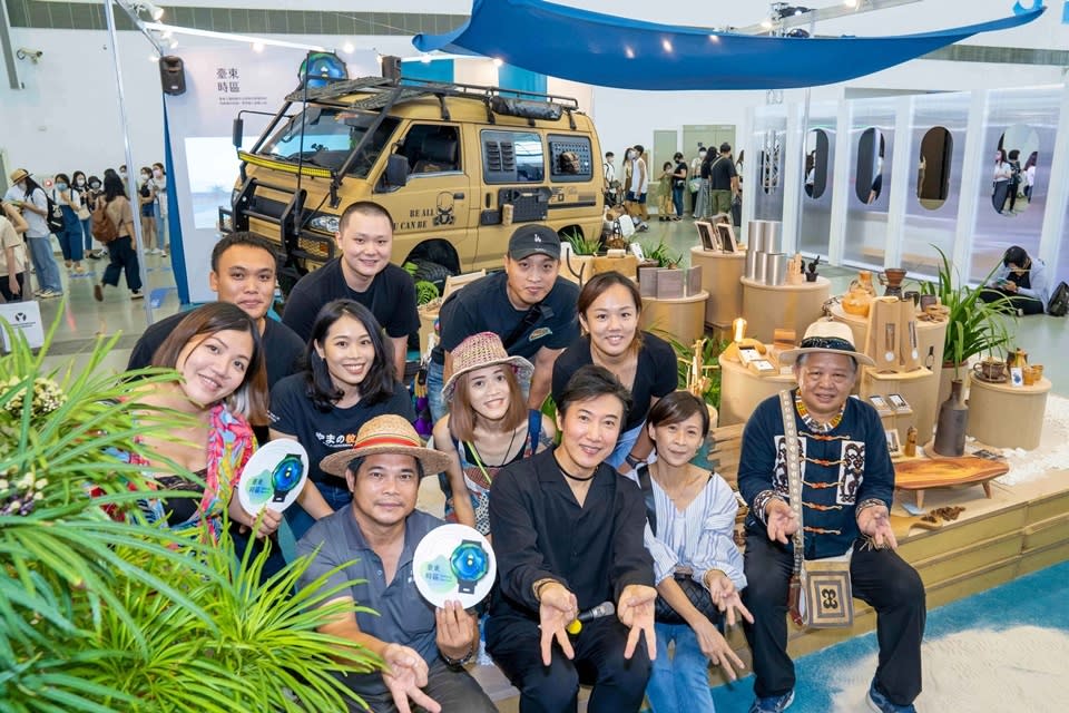 2022臺灣文博會於高雄市展出，臺東縣政府邀請九鳥陶燒等6家業者品牌、6件臺東工藝設計獎作品參展。