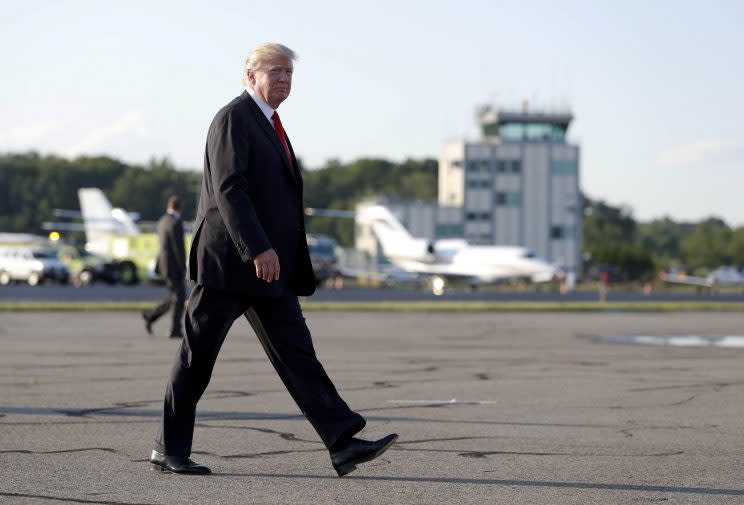 Donald Trump sorgte mit einem kleinen Fauxpas für großes Aufsehen. (Bild: AP Photo/Carolyn Kaster)