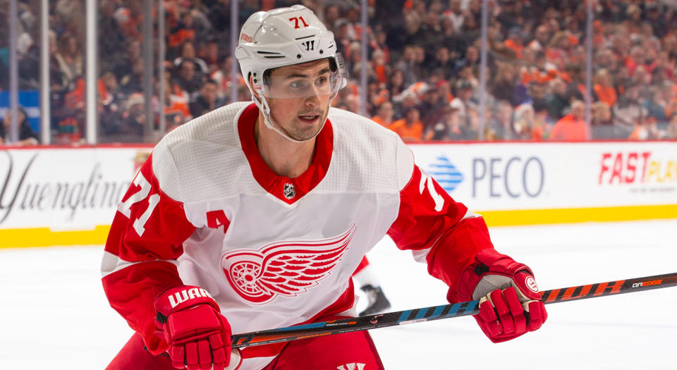 PHILADELPHIA, PA - NOVEMBER 29: Dylan Larkin #71 of the Detroit Red Wings in action against the Philadelphia Flyers at the Wells Fargo Center on November 29, 2019 in Philadelphia, Pennsylvania. (Photo by Mitchell Leff/Getty Images) 