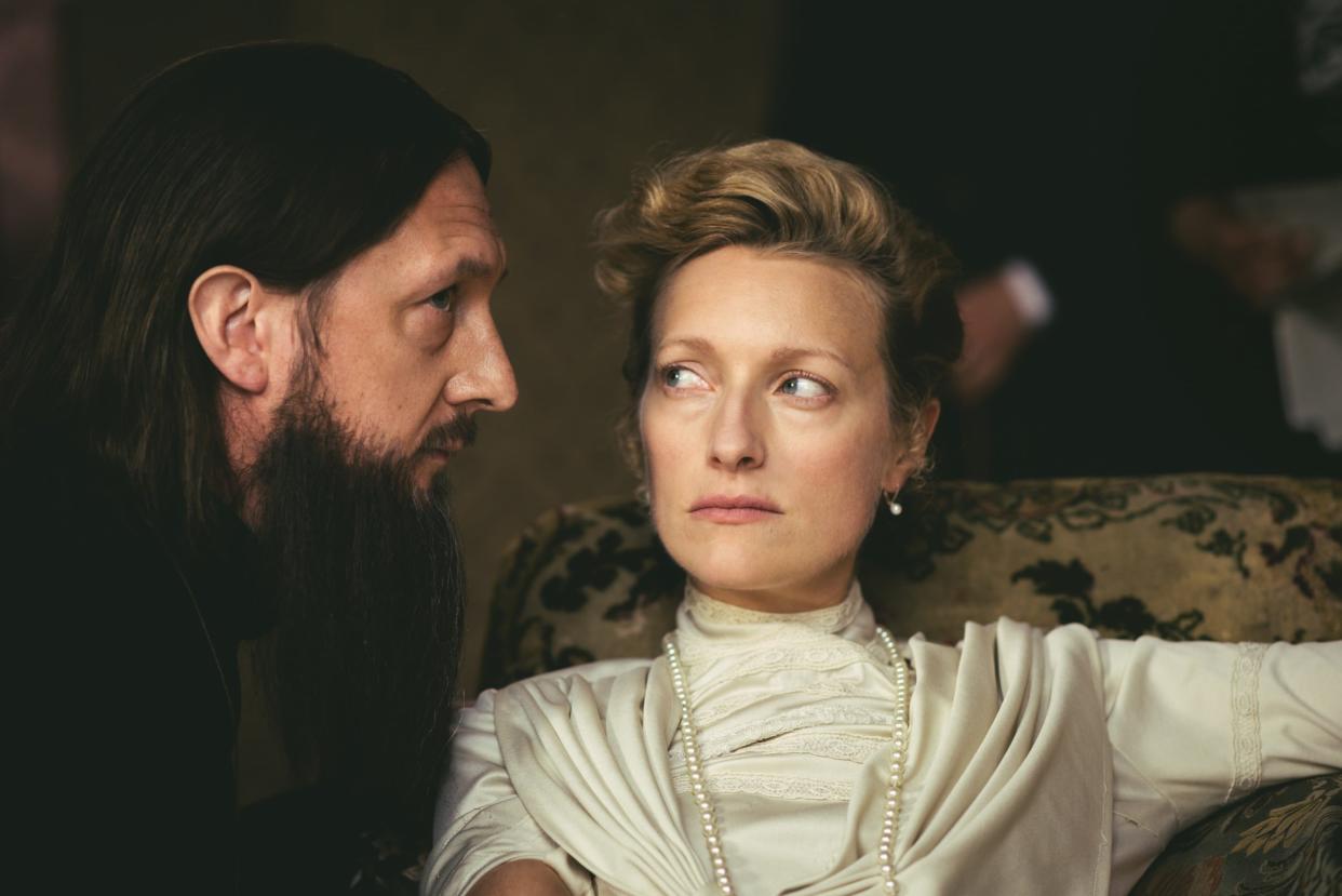 Ben Cartwright and Susanna Herbert as Rasputin and Princess Alix in the Last Czars - www.lukaspictures.com