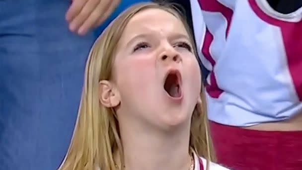 PHOTO: Jordi Baranczyk, 8, the daughter of Oklahoma University women's basketball coach Jennie Baranczyk , cheers on the Sooners at the NCAA Tournament on March 20, 2023. (ESPN)