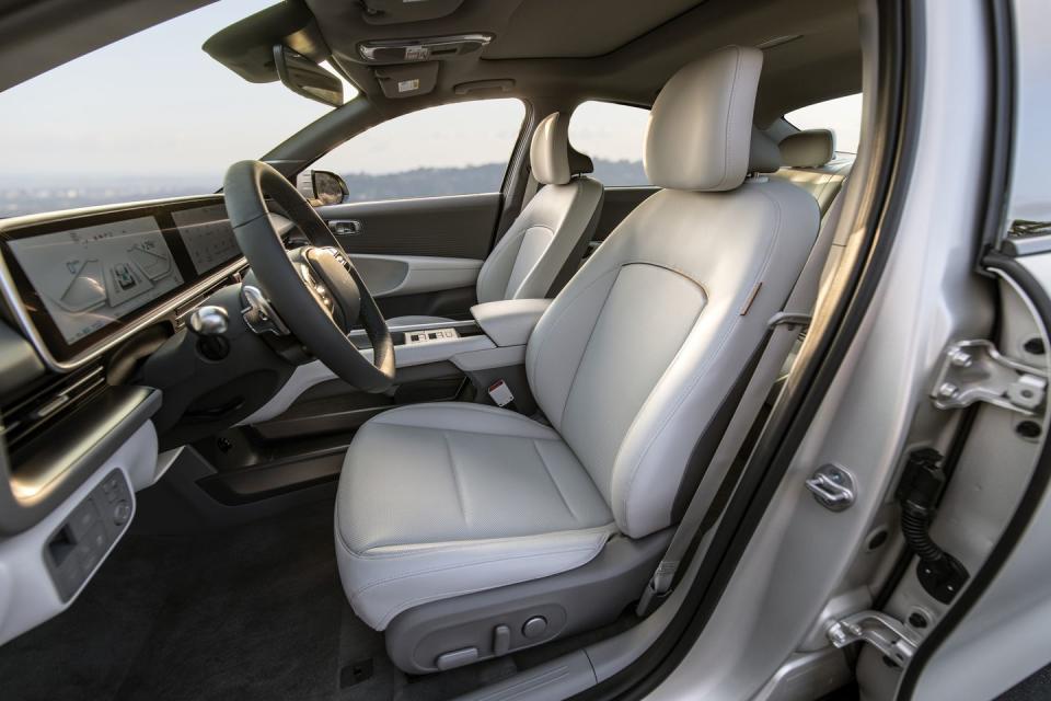 2023 hyundai ioniq 6 interior