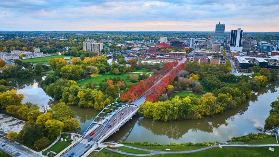 Forget the Coasts, America's Hottest Housing Market Is In The Heartland: 'High Demand And Sell Quickly'