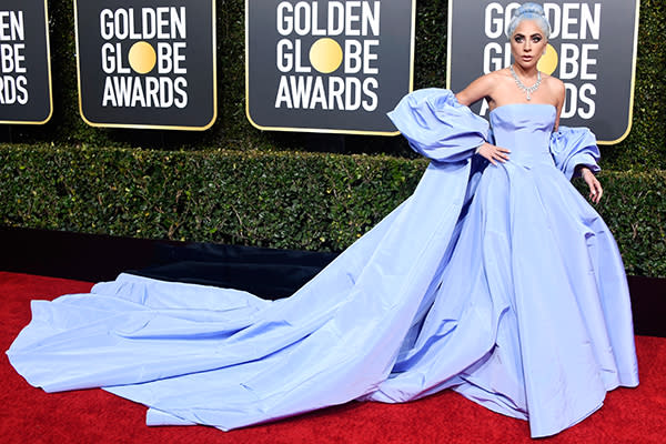 <p>La cantante y actriz triunfó como una de las mejor vestidos con este vestido lila de Valentino Couture y diamantes Tiffany’s. Incluso combinó el color de su cabello. Foto: Frazer Harrison / Getty Images. </p>