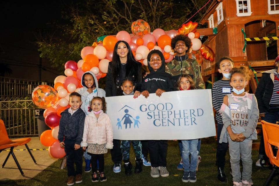 Kimora Lee Simmons Serves ‘Friendsgiving’ Meals with Sons Kenzo, Gary and Wolfe: ‘Such a Special Night’