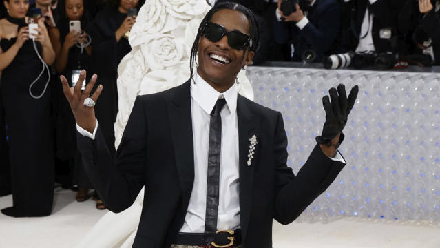 soort Tijdreeksen kan zijn A$AP Rocky Paid Tribute to Karl Lagerfeld in Custom Head-to-Toe Gucci at  the 2023 Met Gala
