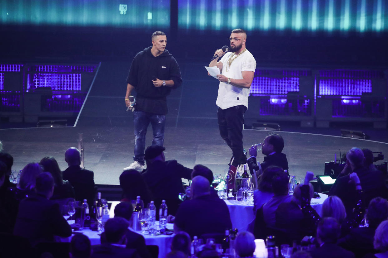 Farid Bang und Kollegah auf der Bühne der letzten Echo-Verleihung (Bild: Getty Images)