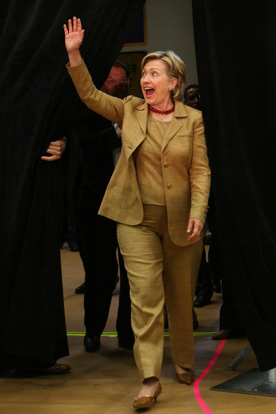 hbz-hrc-pantsuit-61-2008-GettyImages-81159073