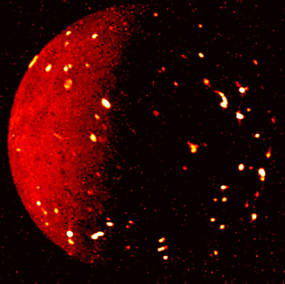 Volcano-laced surface of Jupiter’s moon Io (NASA / JPL-Caltech)