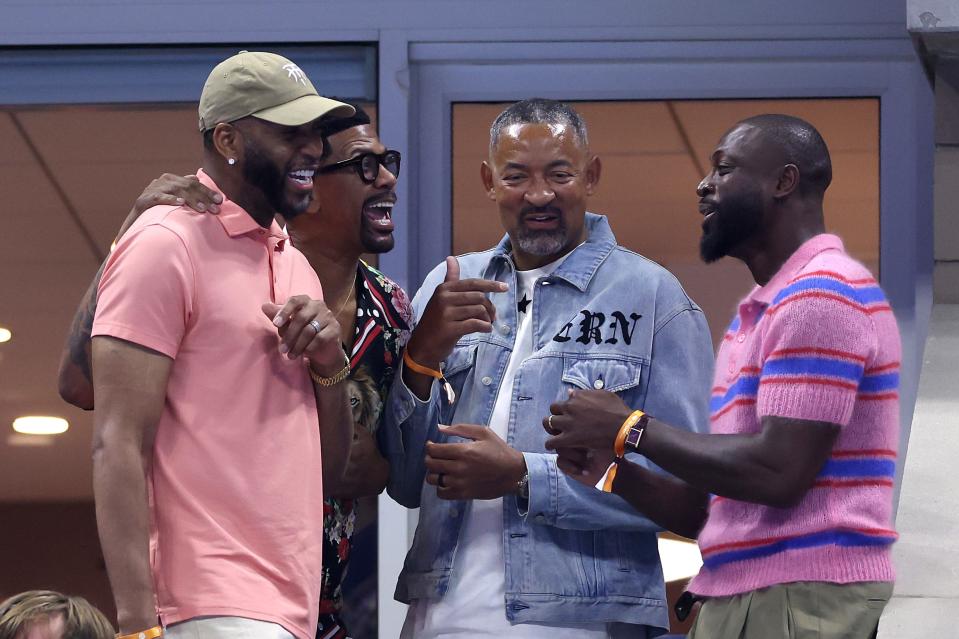 NEW YORK, NEW YORK - SEPTEMBER 04: Tracy McGrady (L) Jalen Rose, Juwan Howard and Dwayne Wade attend Day Ten of the 2024 US Open at USTA Billie Jean King National Tennis Center on September 04, 2024 in the Flushing neighborhood of the Queens borough of New York City. (Photo by Luke Hales/Getty Images) ORG XMIT: 776152835 ORIG FILE ID: 2170259086