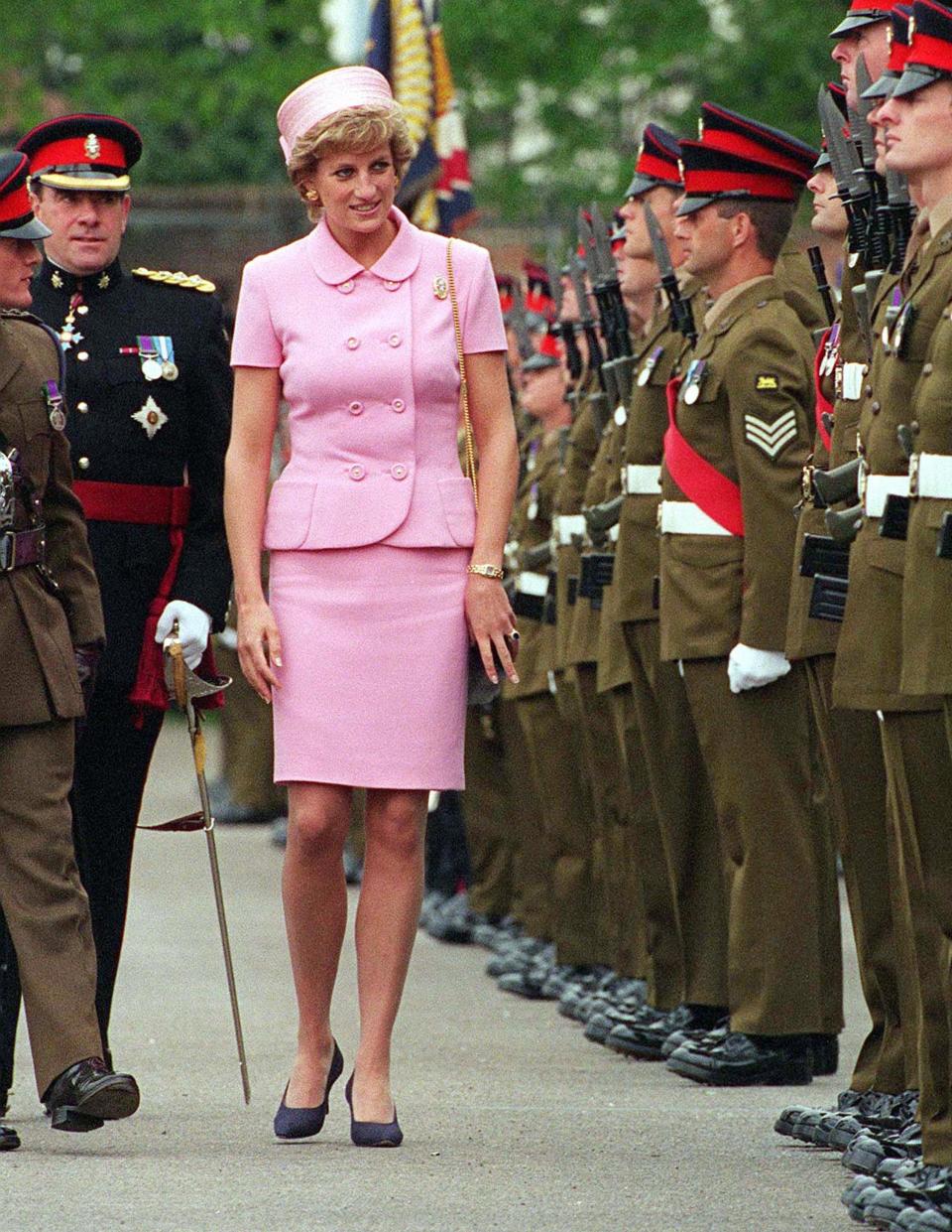 princess diana outfits