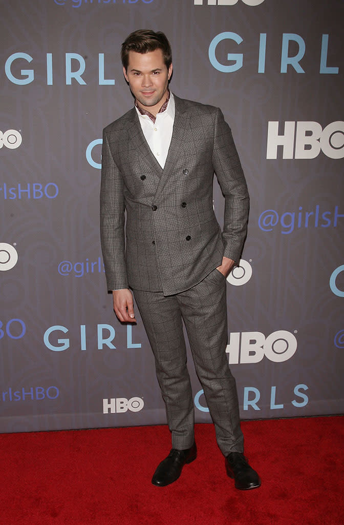 Cinema Society Presents The World Premiere Of "Girls" Season 2 - Outside Arrivals