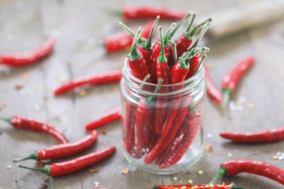 La comida muy picante puede provocar inflamación e irritación en la piel y en algunos casos, desatar alergias. (Foto: Getty)