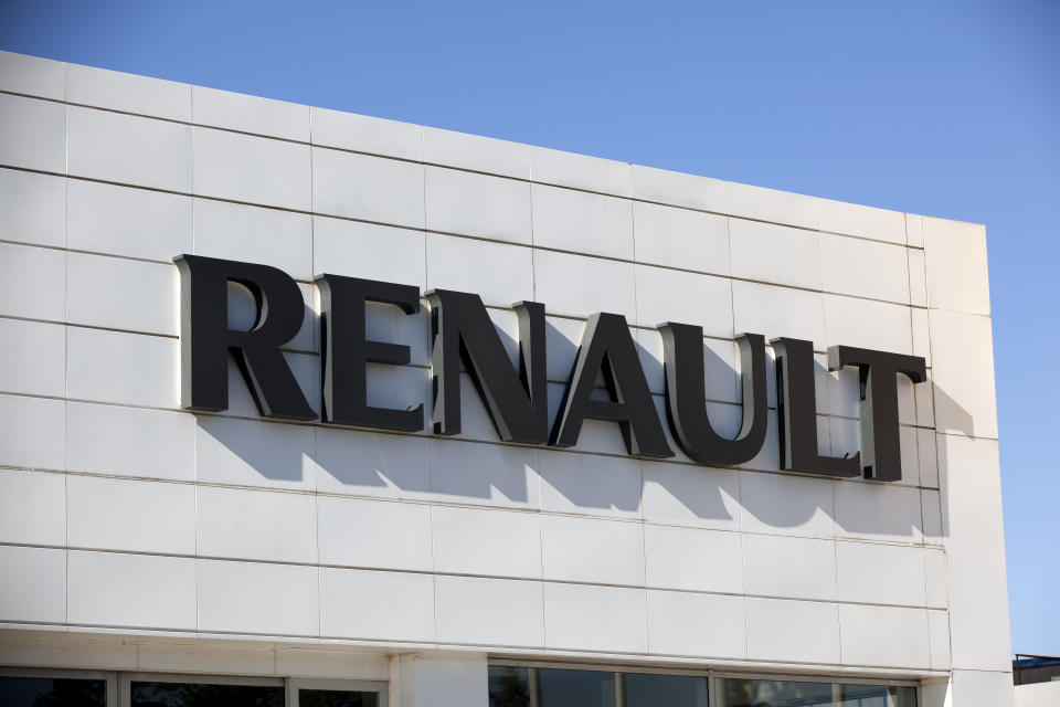 Renault lascia la Russia: le quote del Gruppo passano a Mosca