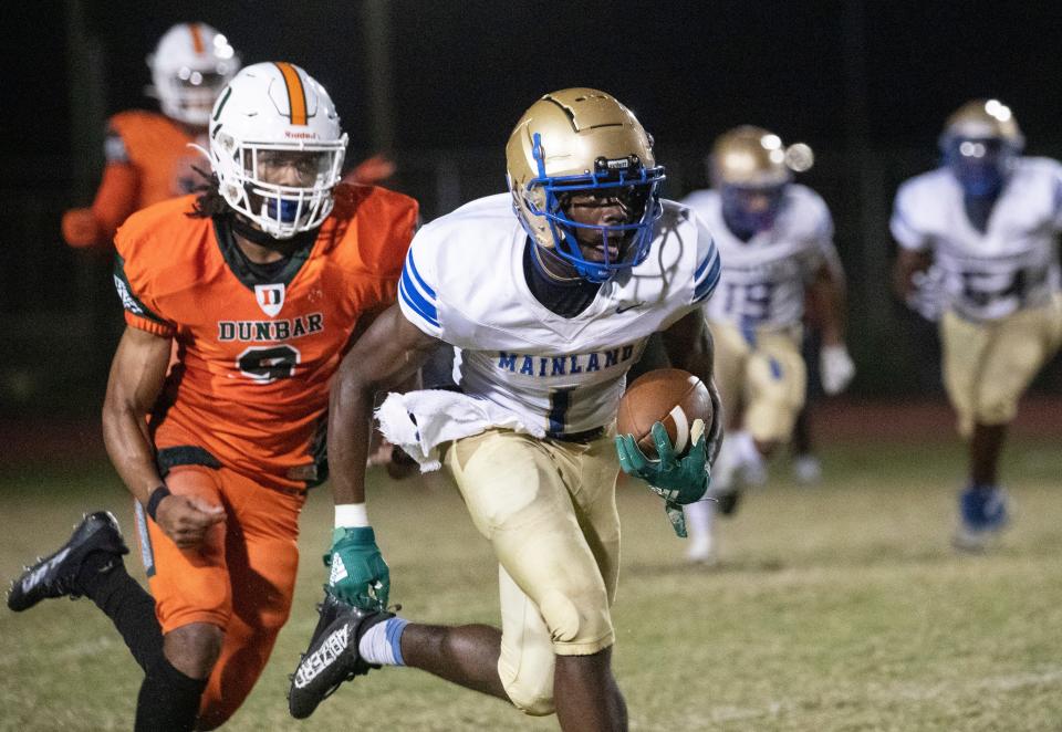 Ajai Harrell (1) scored 14 of his 31 touchdowns during Mainland's playoff run to the Class 3S championship game, a first appearance for the program in 19 years.