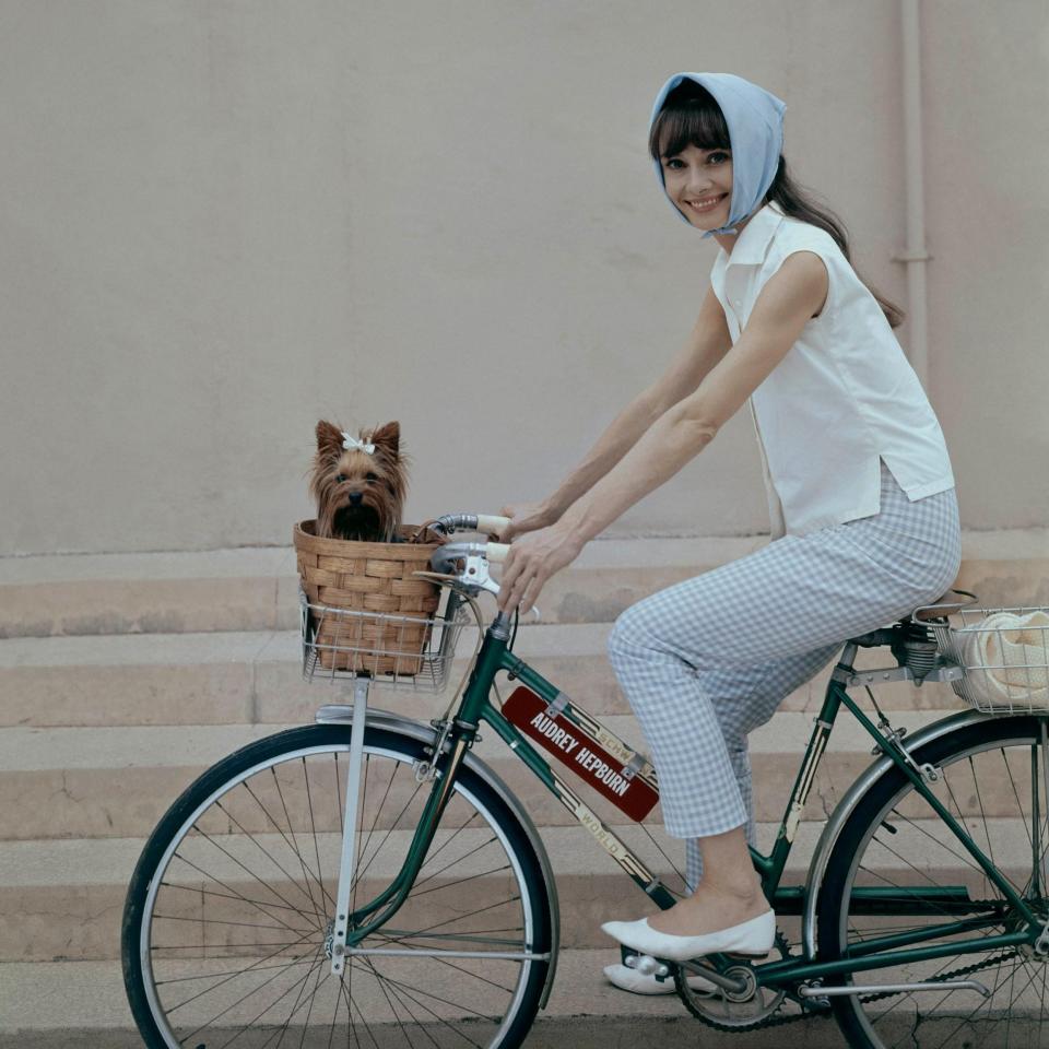 Hepburn in Rome in her ubiquitous ballet flats