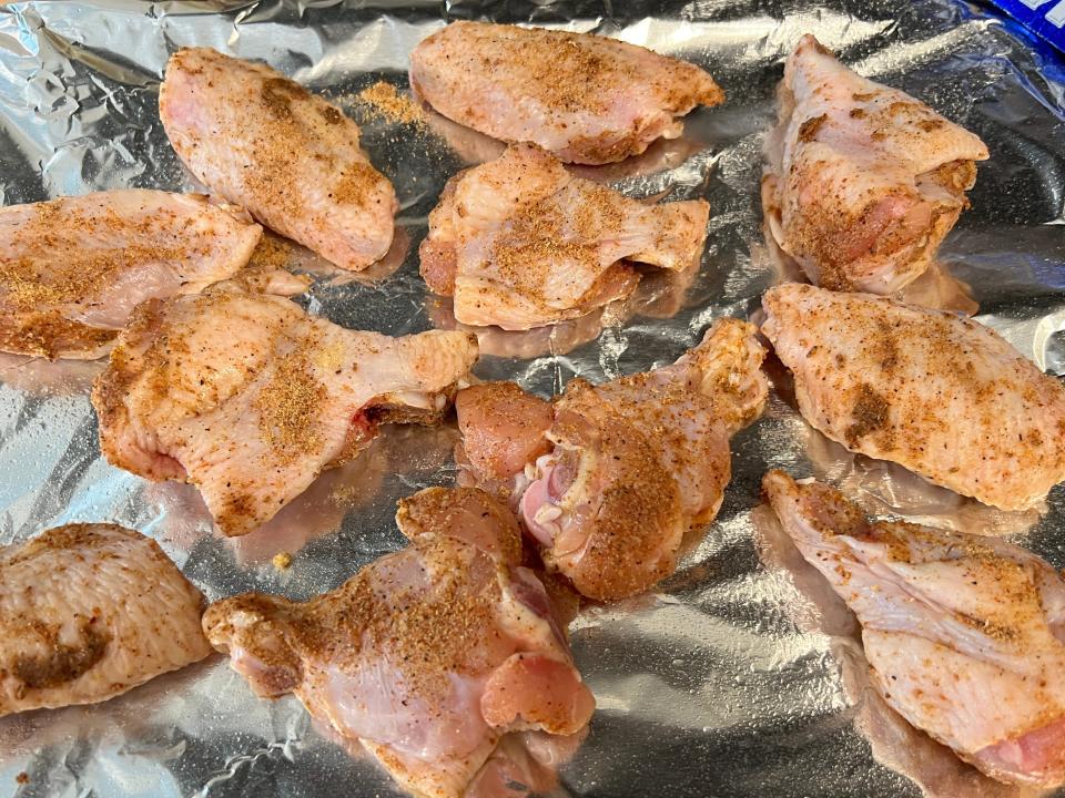 Chicken wings with dry rub