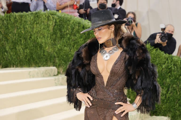 Jennifer Lopez asiste a la Gala Met 2021 Celebrating In America: A Lexicon Of Fashion en el Metropolitan Museum of Art el 13 de septiembre de 2021 en la ciudad de Nueva York.