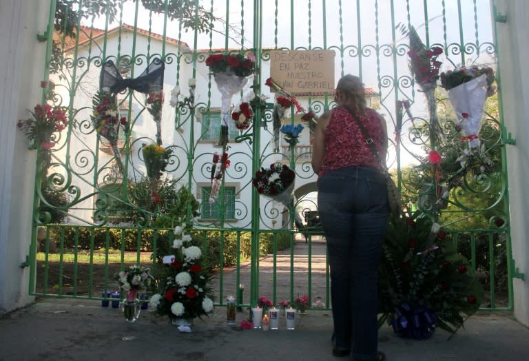 Fans leave flowers at the home of Juan Gabriel in Ciudad Juarez, after the Mexican singer's death