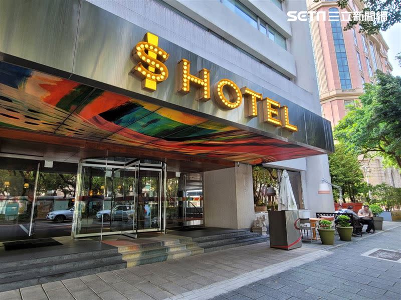 S Hotel招牌如今已拆除，未來將改名為台北敦化美憬閣酒店。（圖／資料室）