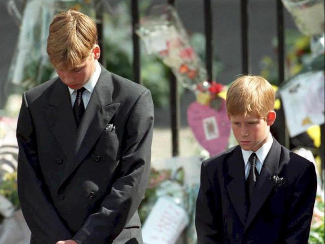 Prince William and Prince Harry at their mother&#x002019;s funeral in 1997 (AFP via Getty Images)