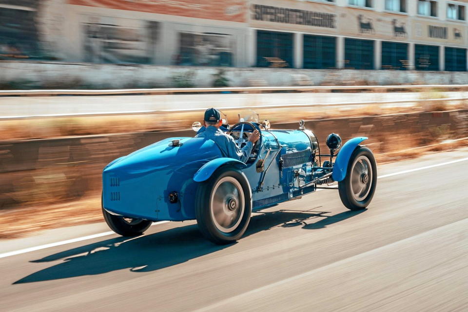 Cettte Bugatti 35 de 1928 est similaire à la GP de Lyon 1924 exposée à Uzès.  - Credit: