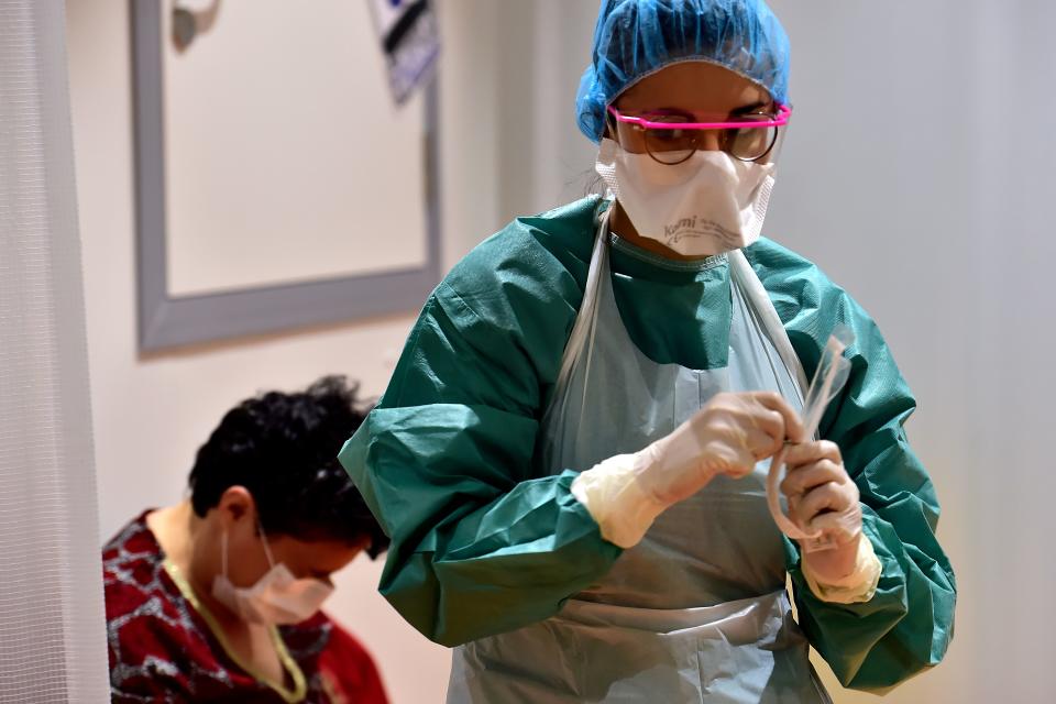 Coronavirus: “Il farmaco anti-artrite funziona, malati migliorano” (Photo by GEORGES GOBET/AFP via Getty Images)