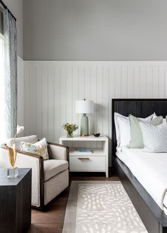 <p>Design: <a href="https://mirettainteriors.com/" data-component="link" data-source="inlineLink" data-type="externalLink" data-ordinal="1" rel="nofollow">Miretta Interiors</a> / Photo: Abigail Jackson</p>