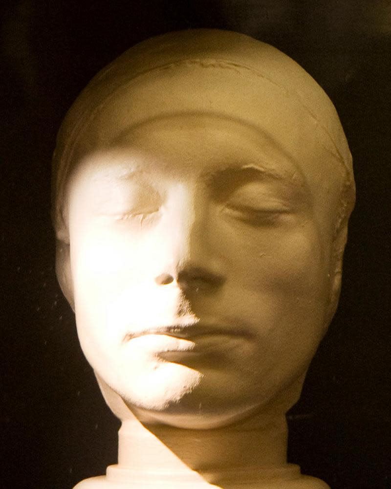 Keats’s life mask, in the Scottish National Portrait Gallery.