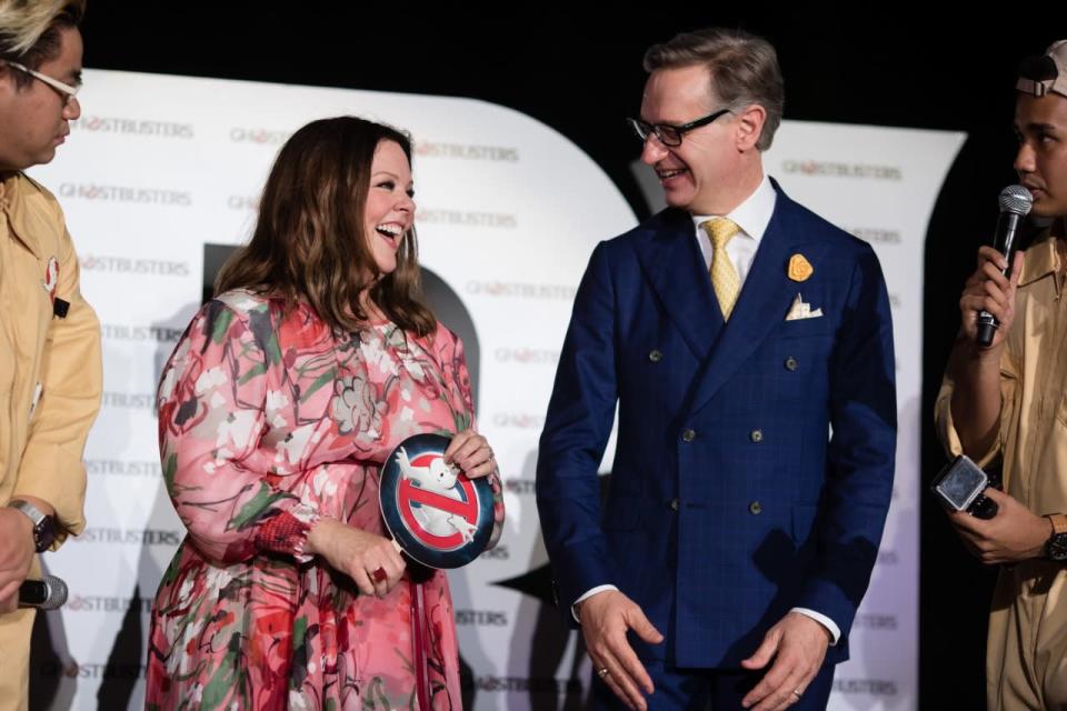 Actress Melissa McCarthy and writer/director Paul Feig attend the “Ghostbusters” red carpet and Guinness World Record event at Marina Bay Sands on 12 June, 2016 in Singapore. (Photo by Christopher Polk/Getty Images for Sony)