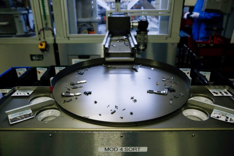 The Daisy recycling robot at an Apple recycling facility in Austin