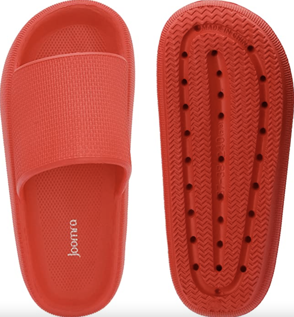 JOOMRA Unisex Non Slip Sandals (Photo via Amazon)